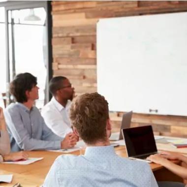 Illinois Employers Now Required to Provide Anti-Harassment Training