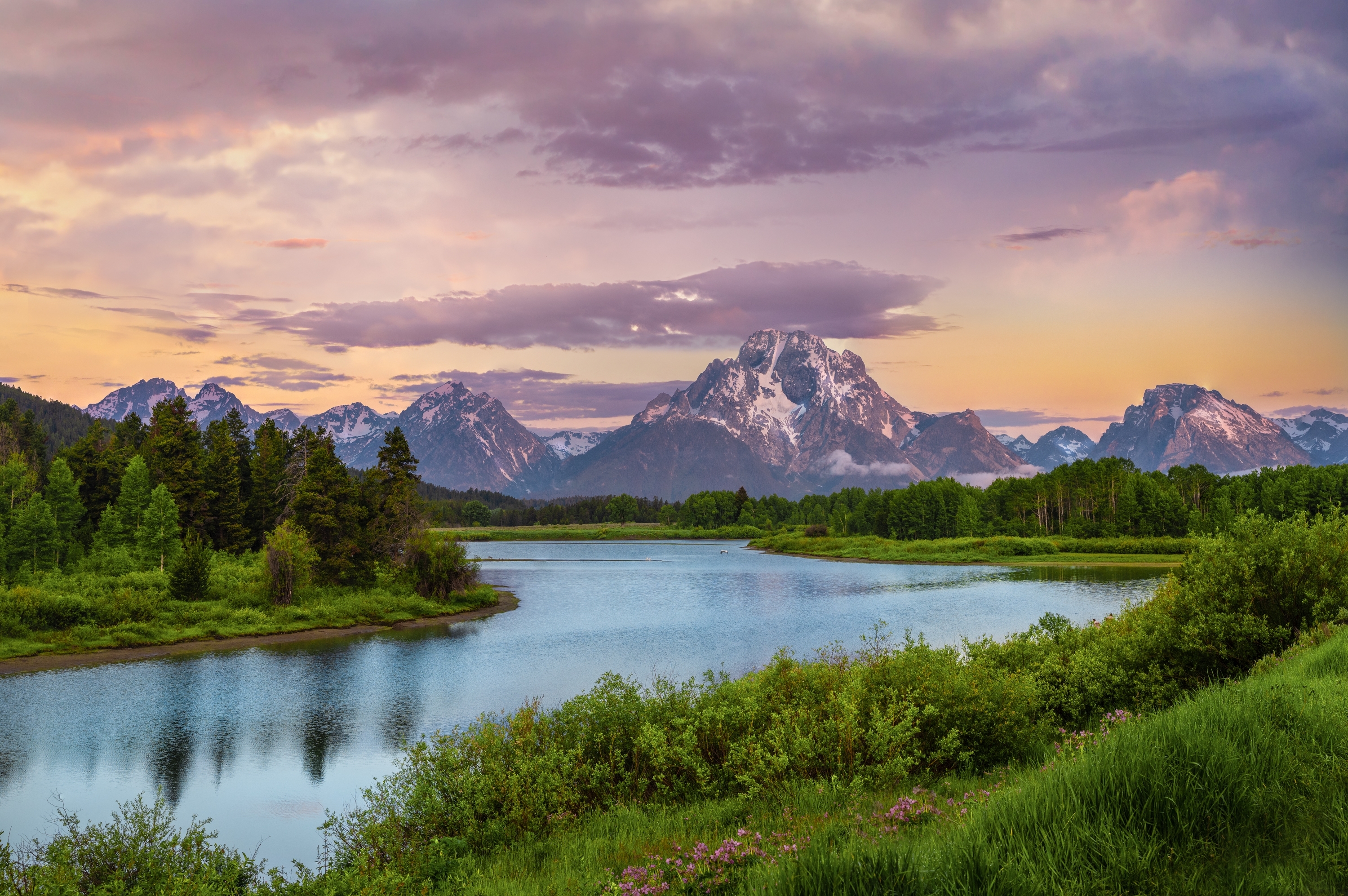 Non-compete image. Beautiful landscape seen from Oxbow Bend along the Snake River from Grand Teton National Park, Wyoming.